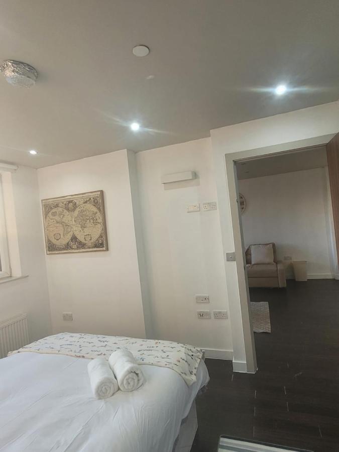 Amazing London 1 Bedroom Flat In Astral House As18 Norbury  外观 照片