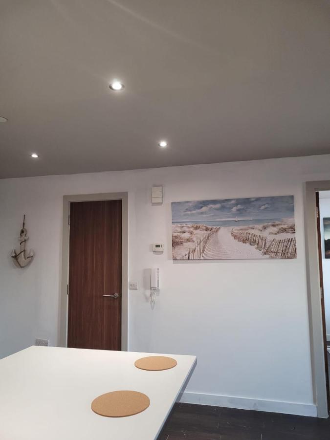 Amazing London 1 Bedroom Flat In Astral House As18 Norbury  外观 照片